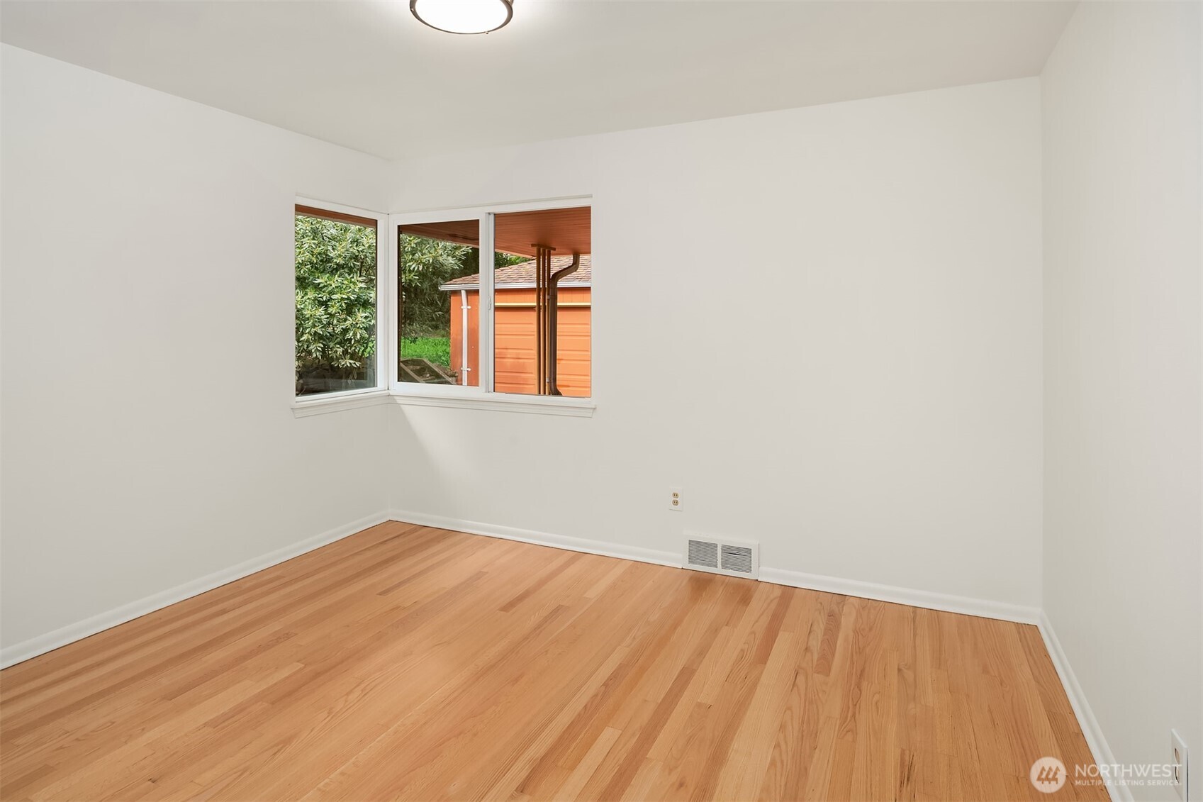 552 NE 130th Street