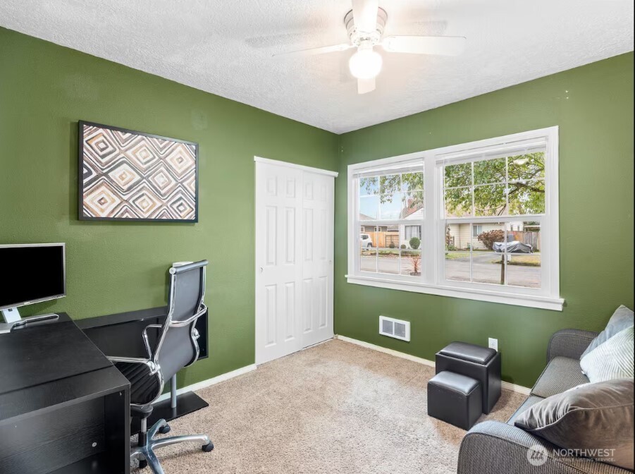 2210 W 28th Street