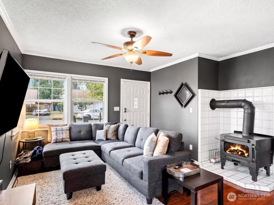 2210 W 28th Street