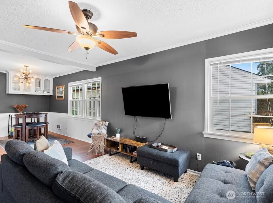 2210 W 28th Street
