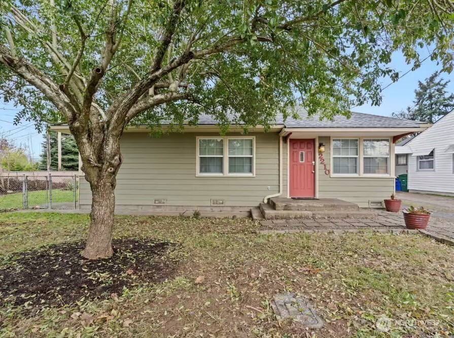 2210 W 28th Street