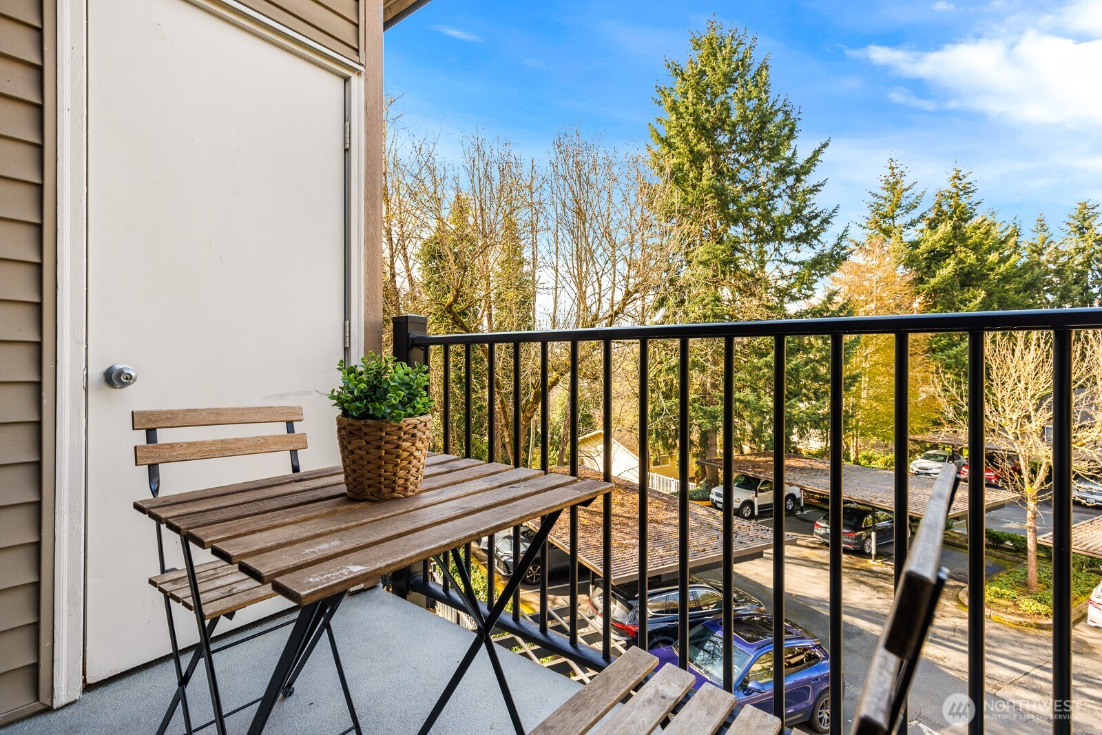 221 9th Street Unit: C301