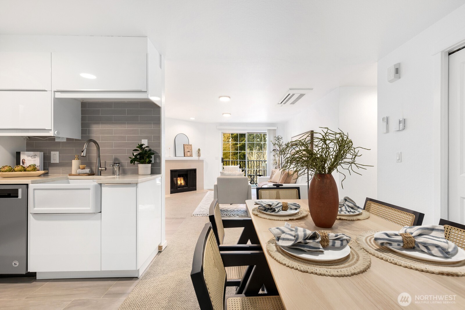 221 9th Street Unit: C301