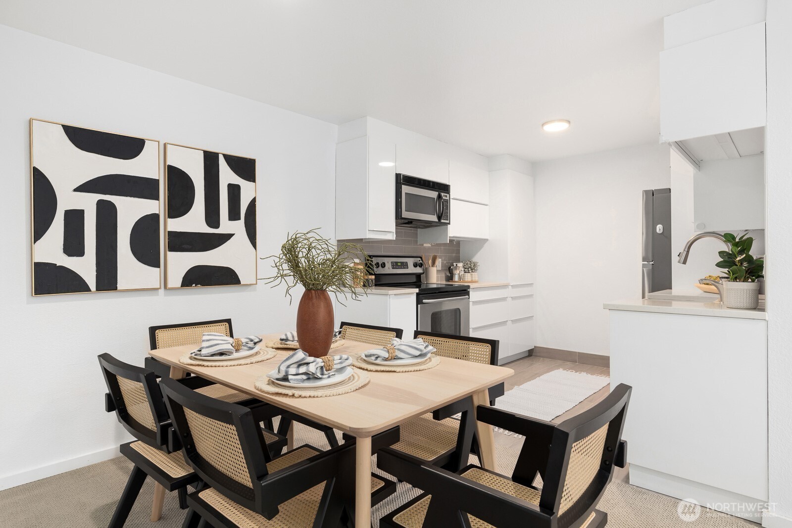 221 9th Street Unit: C301