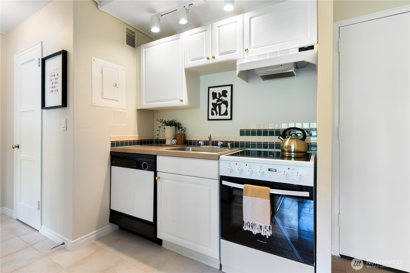 1400 Hubbell Place Unit: 705