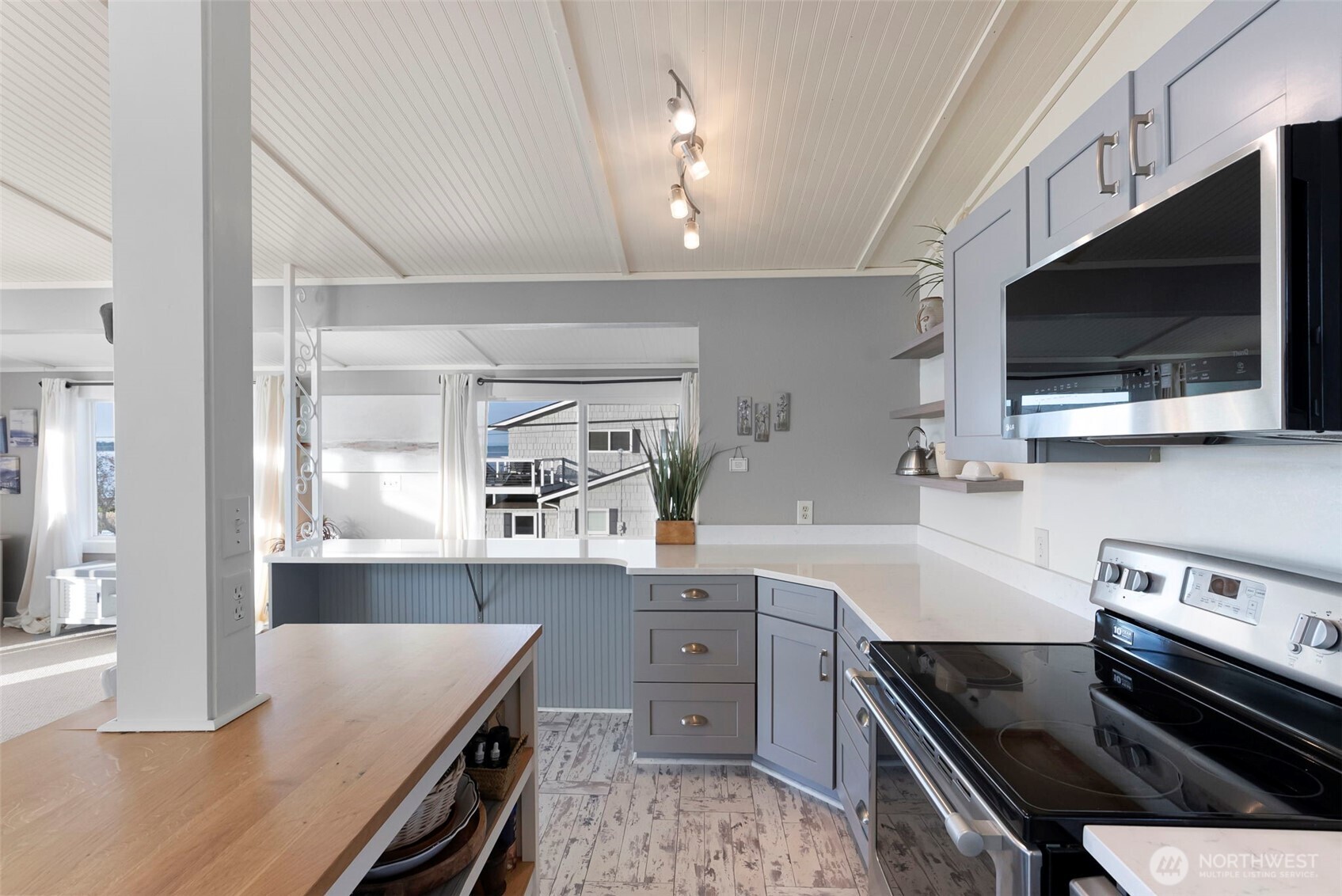 15665 Point Monroe Drive NE