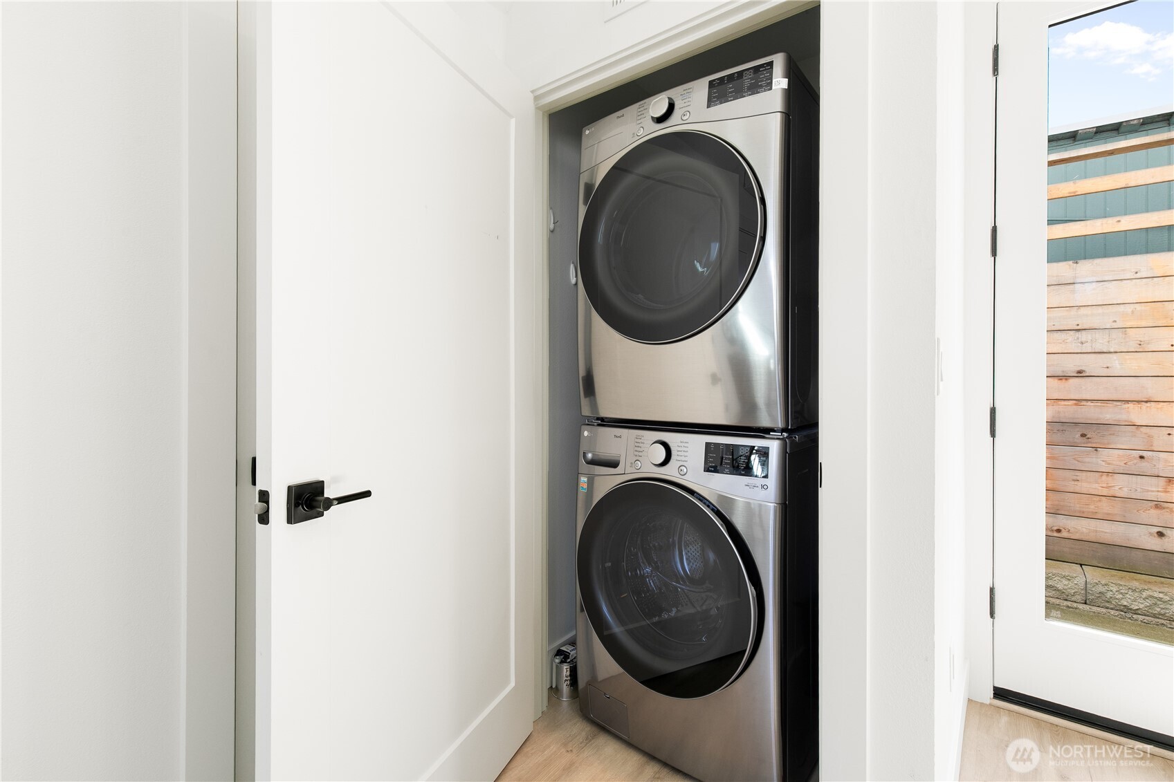 527 N 71st Unit: B