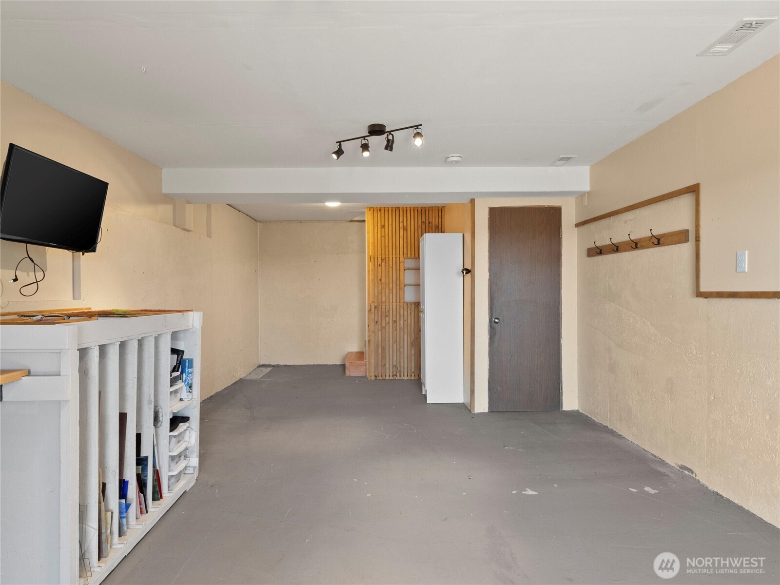 71 E Mountain Drive