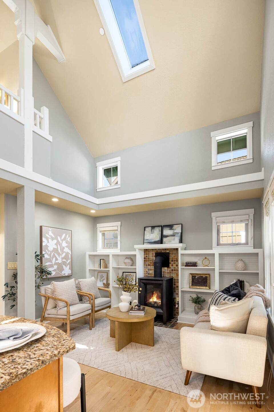 1021 SE Everett Mall Way Unit: I