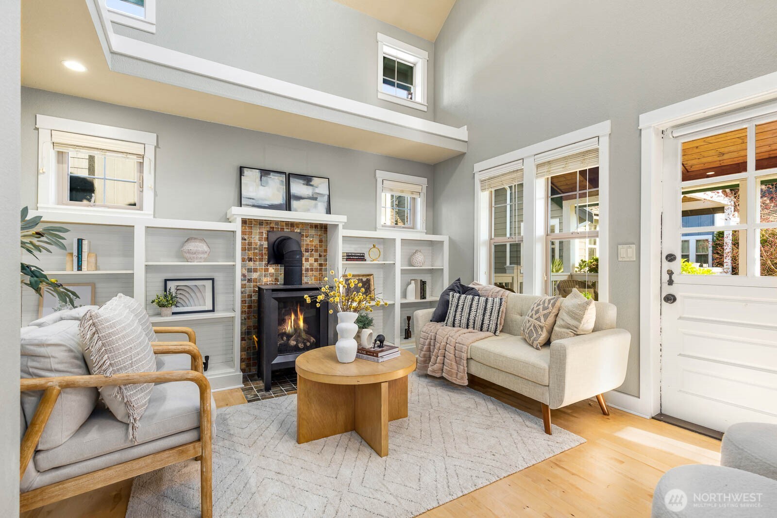 1021 SE Everett Mall Way Unit: I