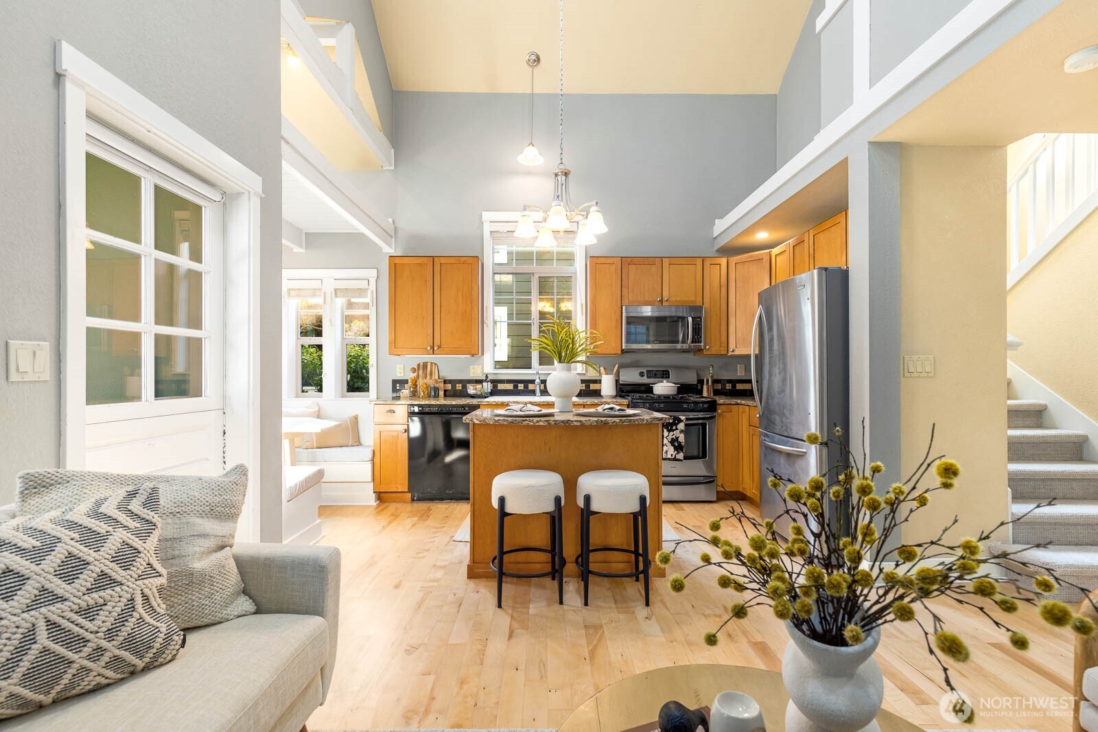 1021 SE Everett Mall Way Unit: I