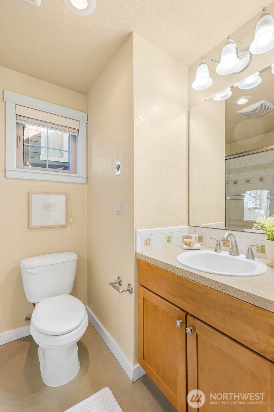 1021 SE Everett Mall Way Unit: I