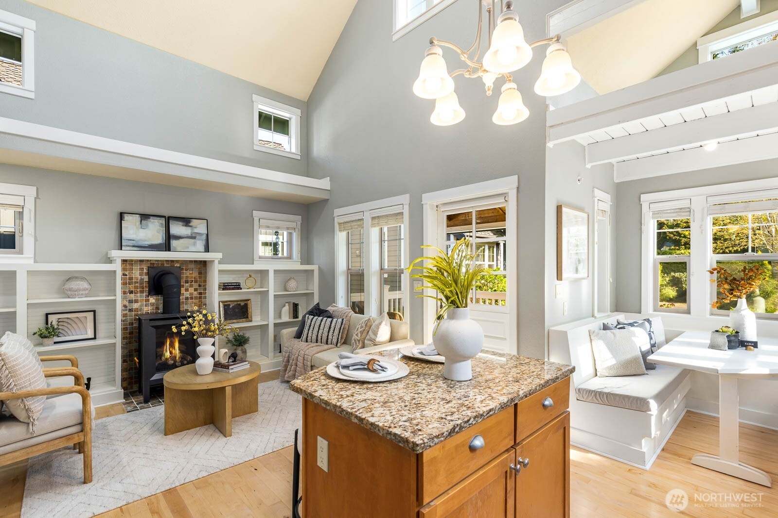 1021 SE Everett Mall Way Unit: I