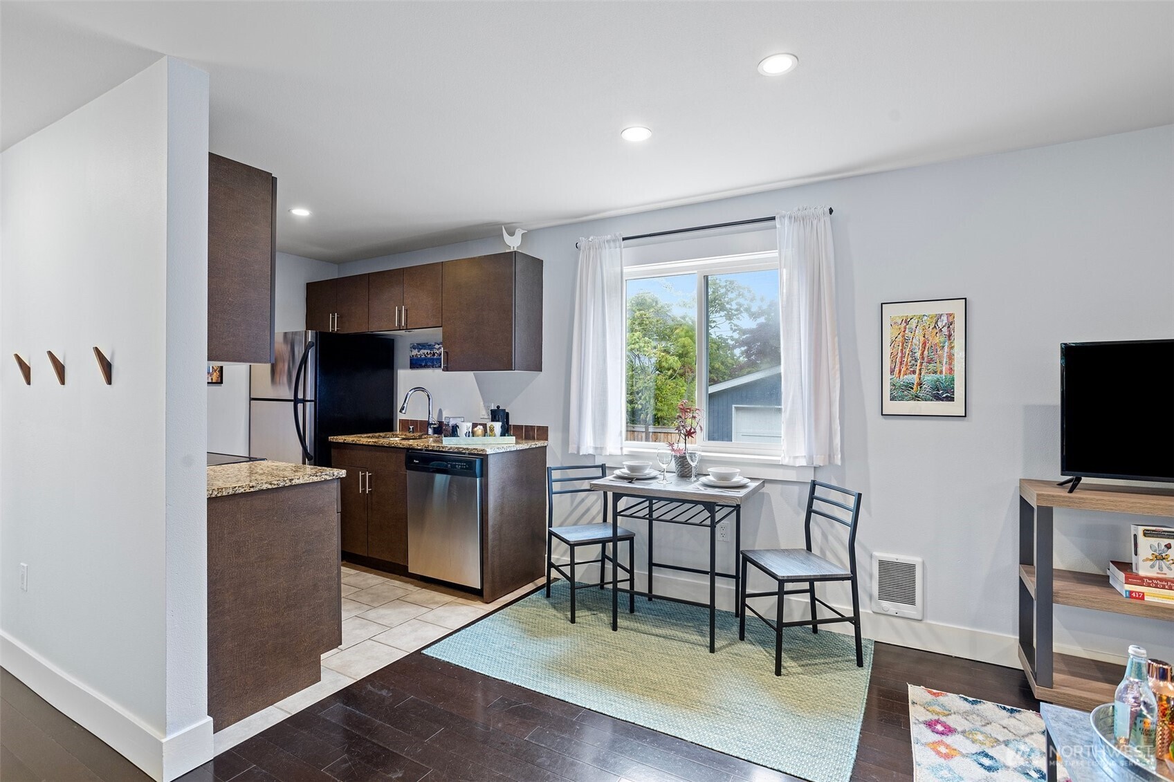 526 17th Avenue E Unit: 4
