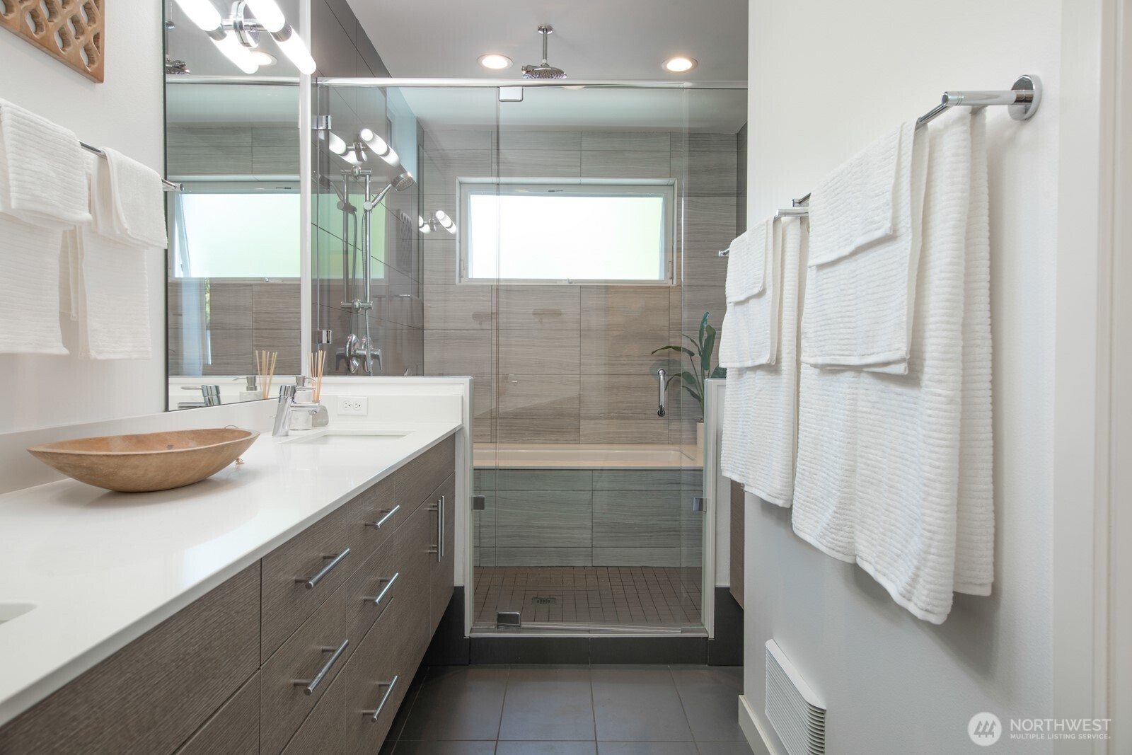 214 25th Avenue E Unit: A