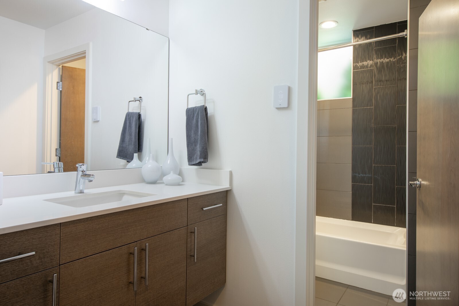 214 25th Avenue E Unit: A