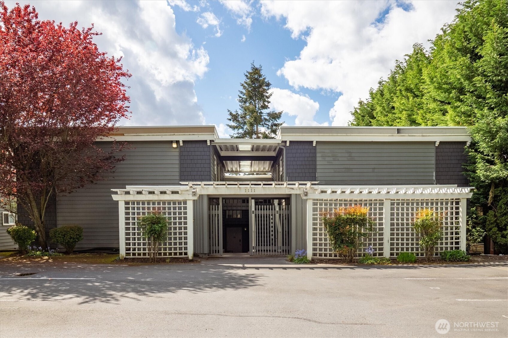 1111 Kirkland Avenue Unit: 5A