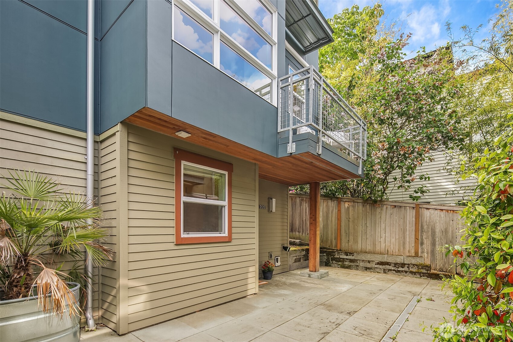 205 27th Avenue E Unit: C