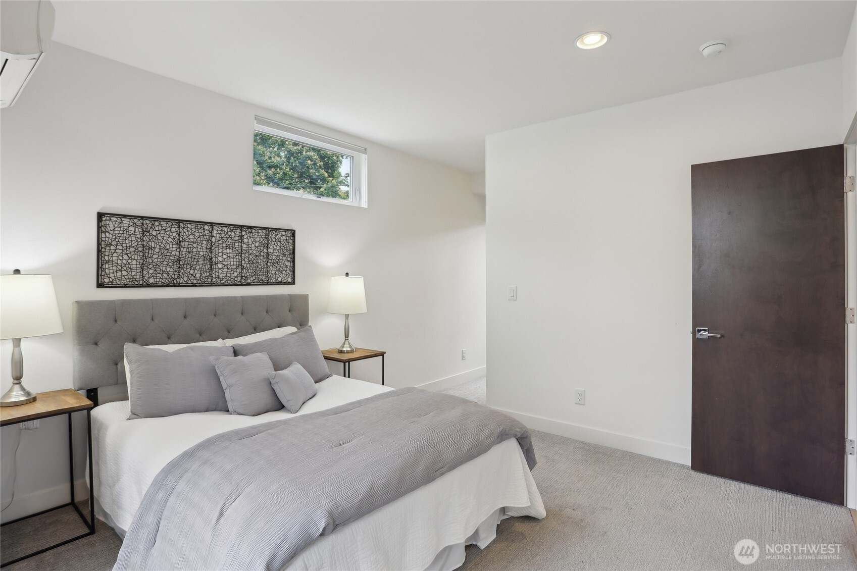 1917 E Denny Way