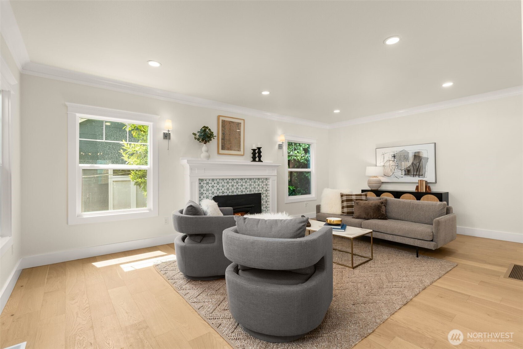 3111 Broadway E