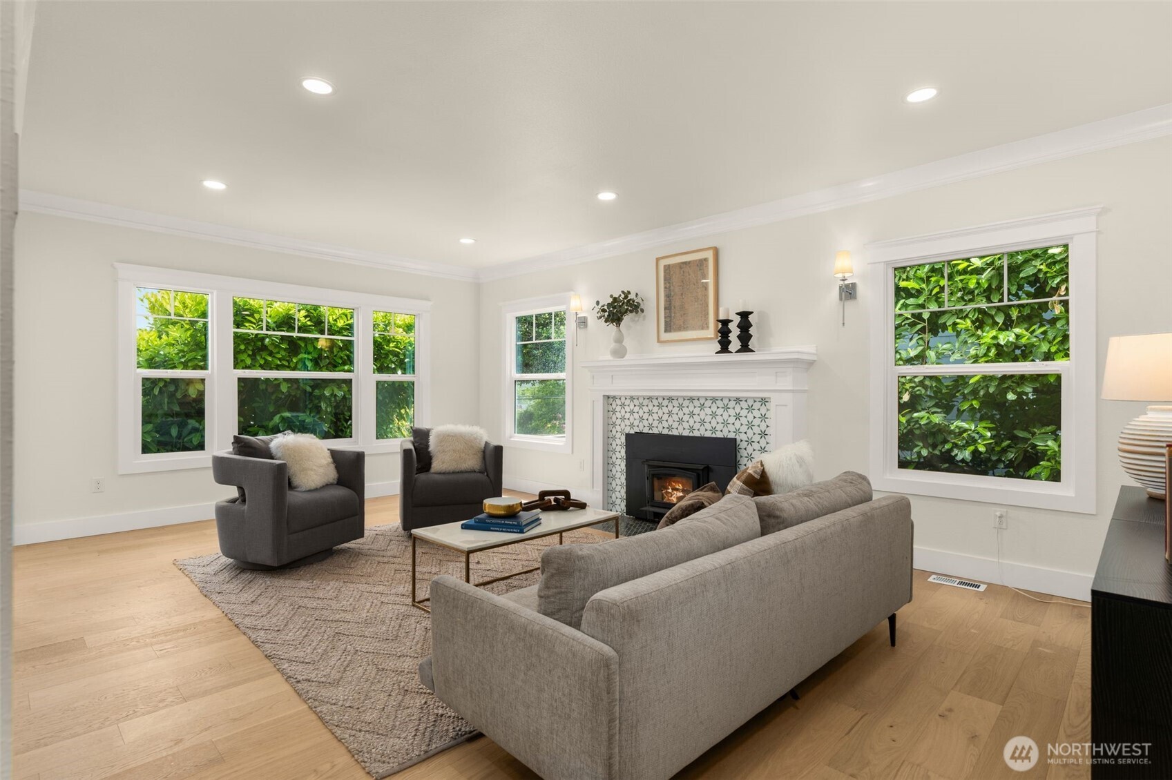 3111 Broadway E