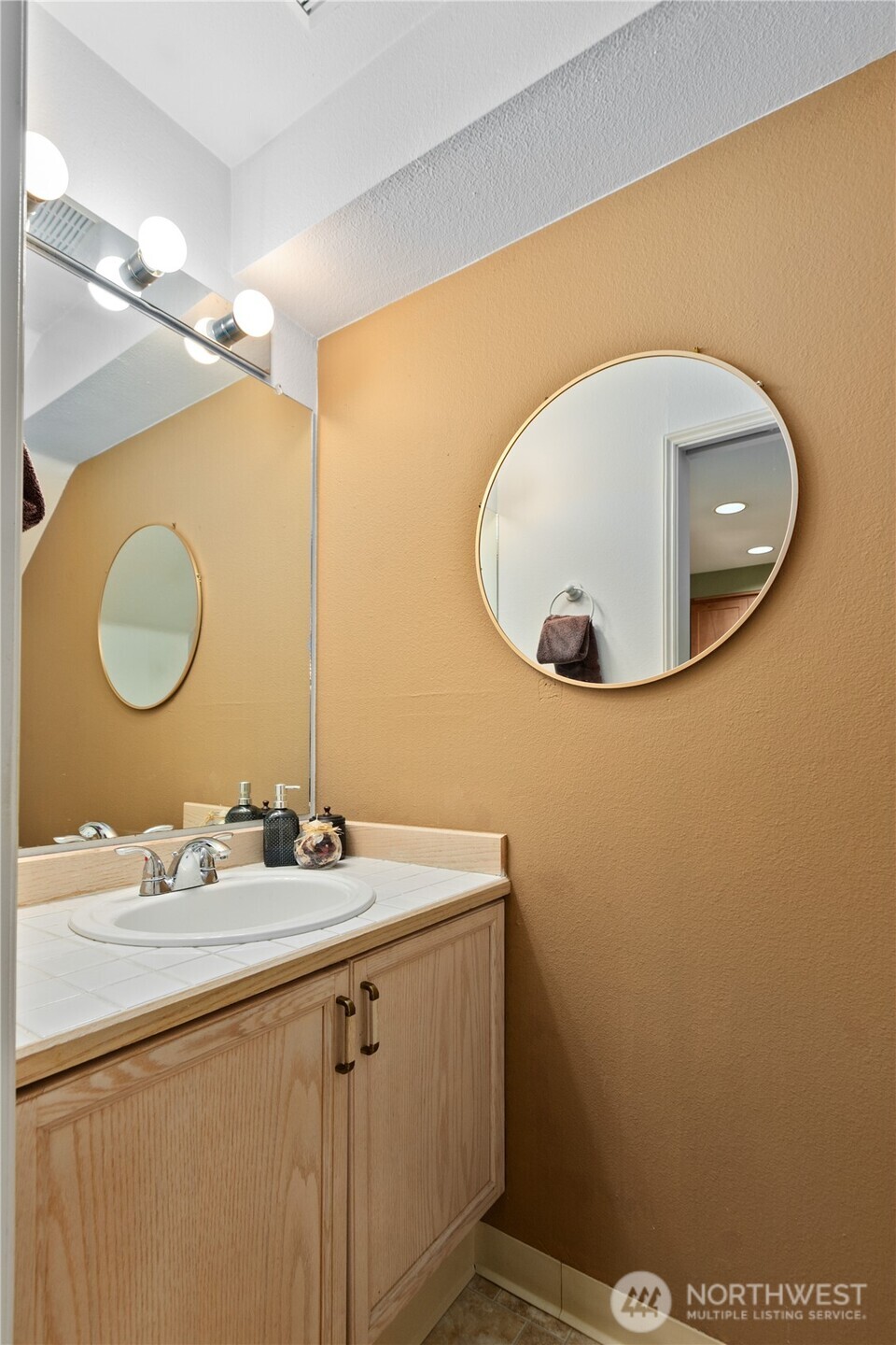 16019 Waynita Way NE Unit: F207