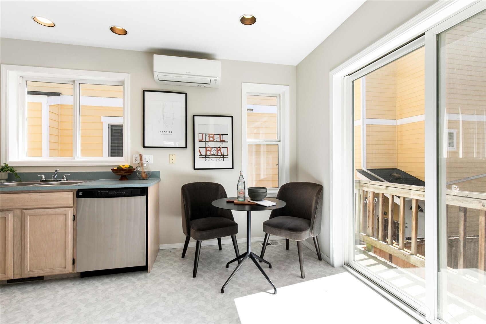 6537 5th Avenue NE Unit: B