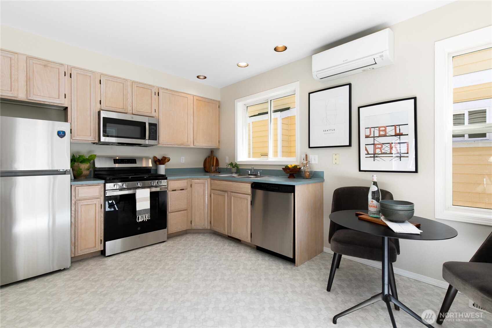 6537 5th Avenue NE Unit: B