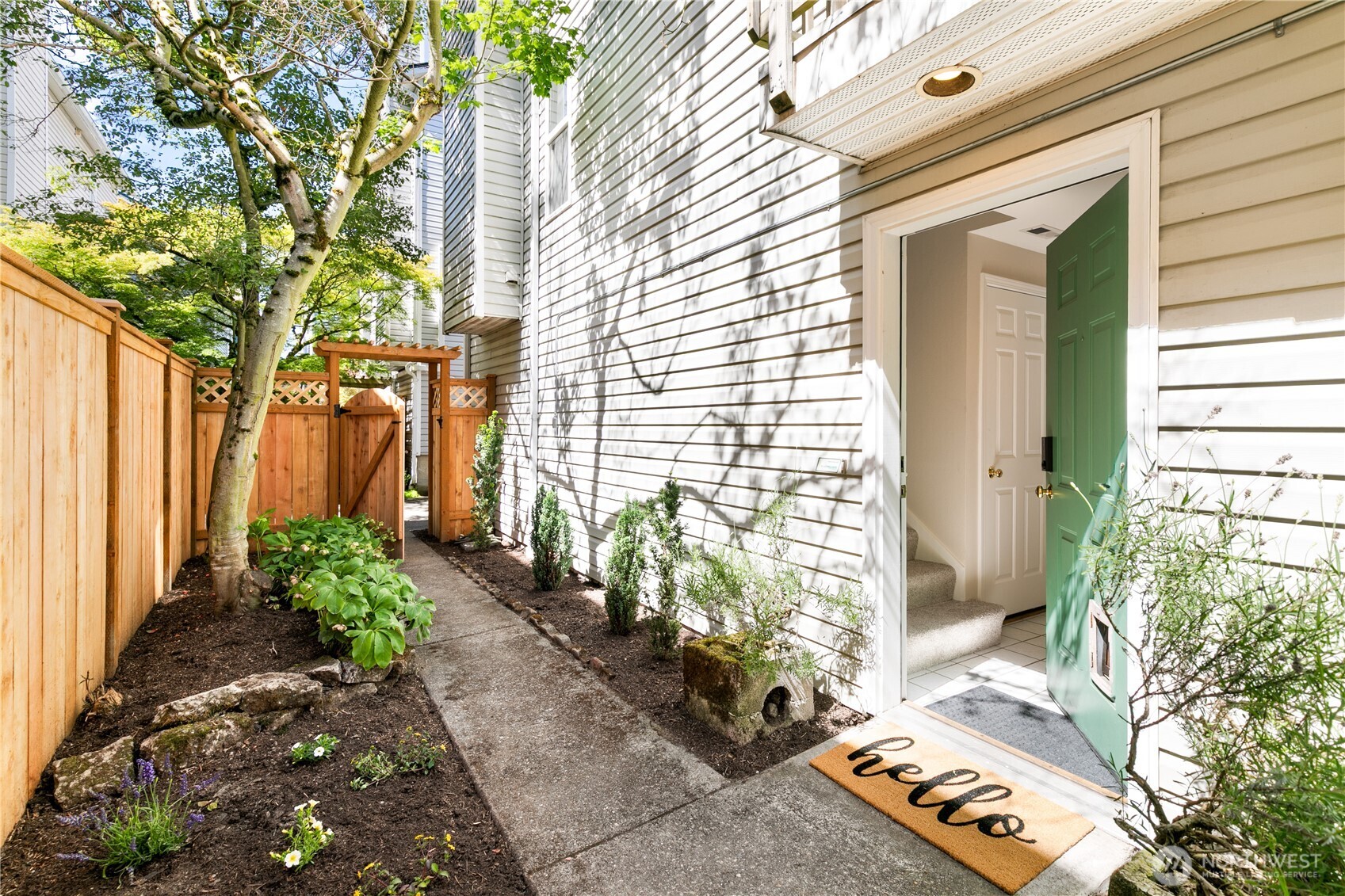 6537 5th Avenue NE Unit: B