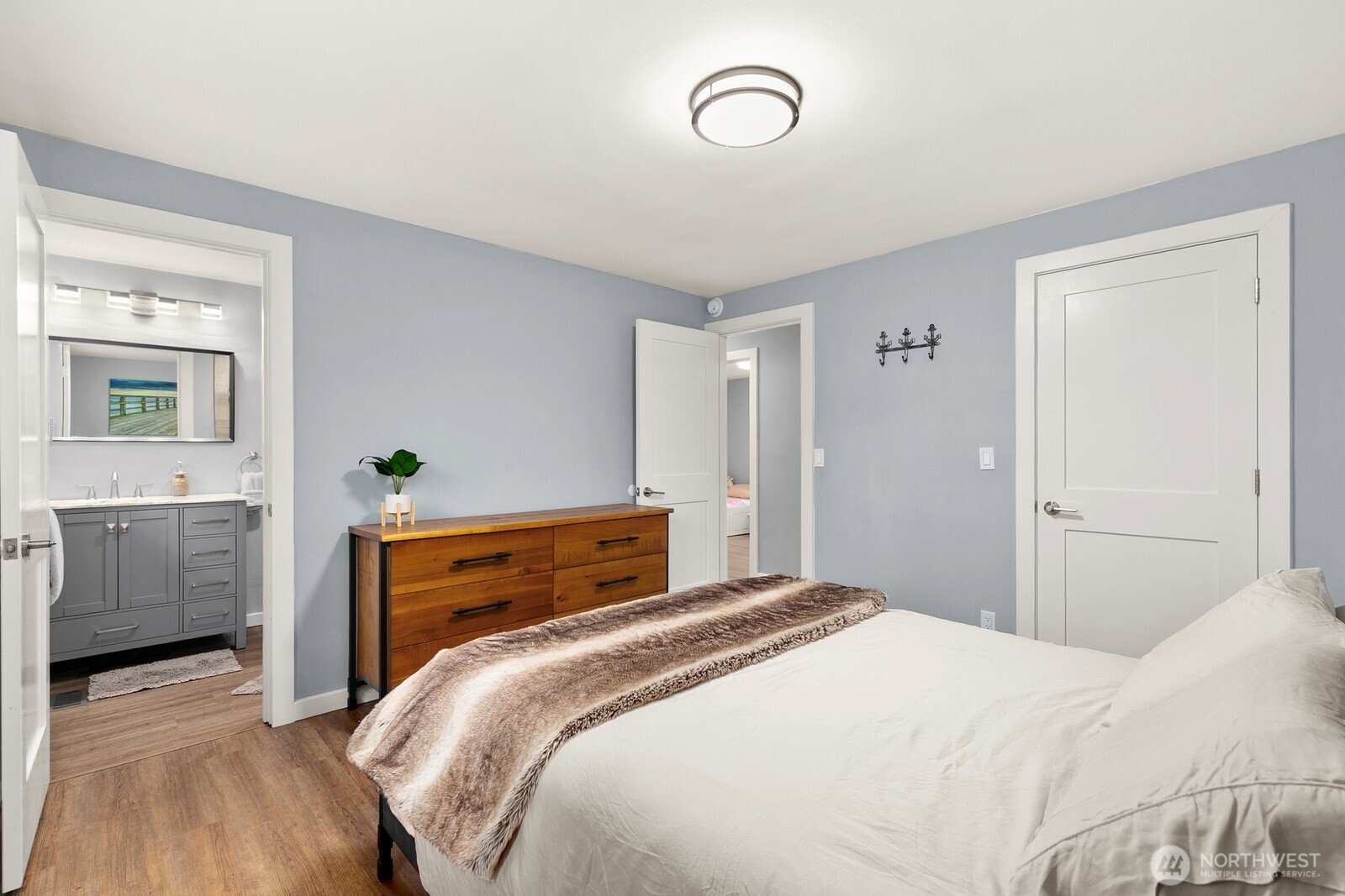 11737 5th Avenue NE Unit: B