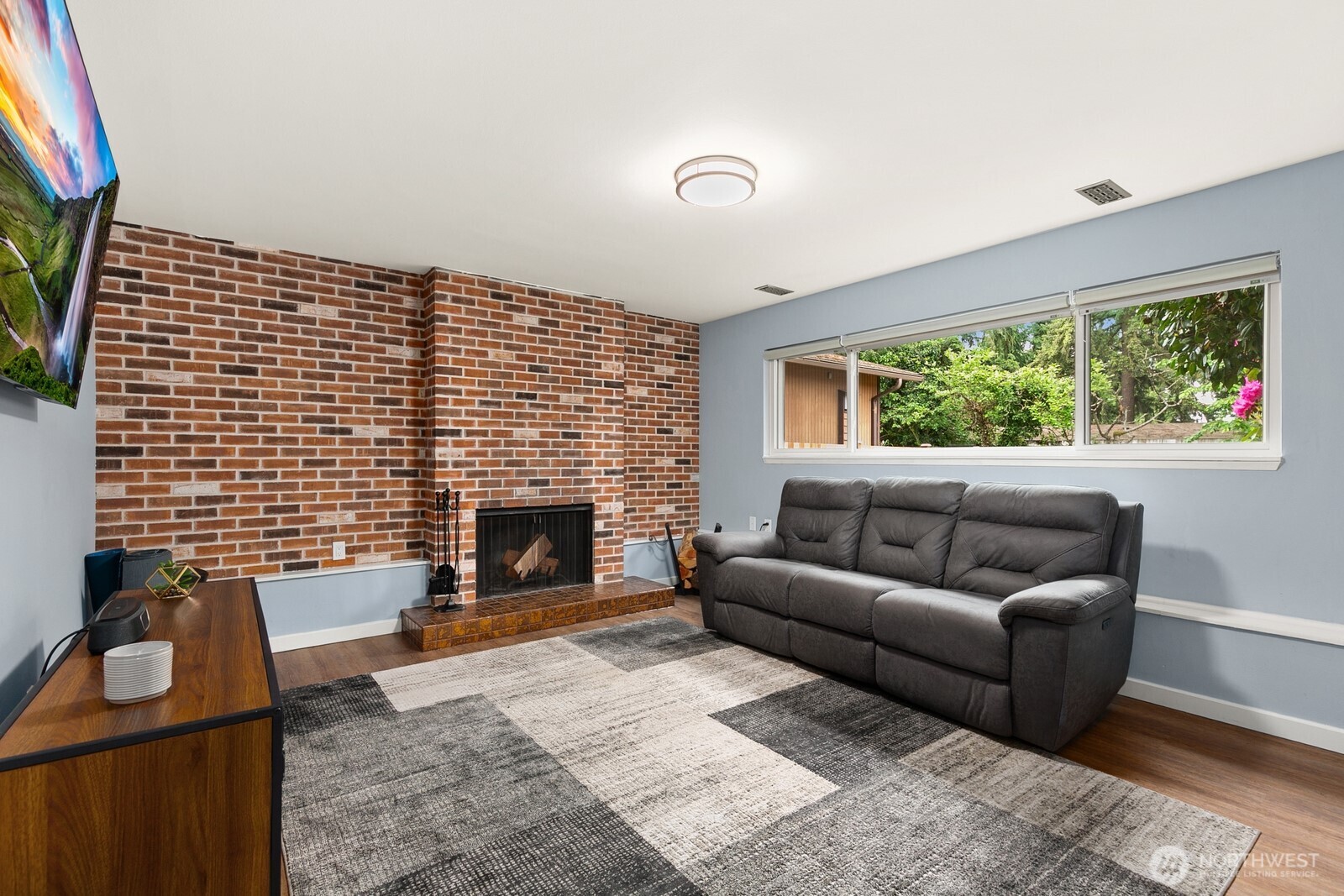 11737 5th Avenue NE Unit: B