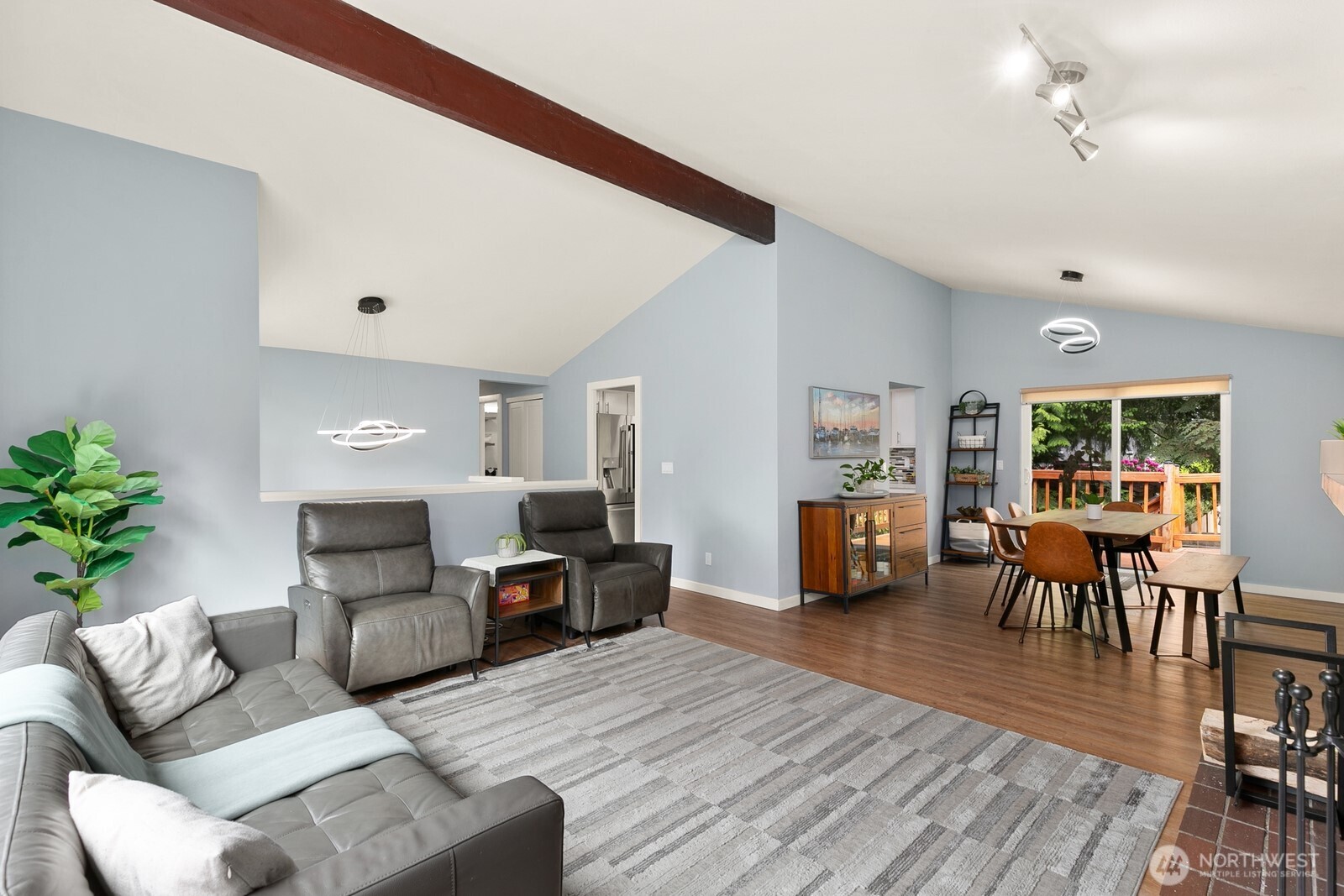 11737 5th Avenue NE Unit: B