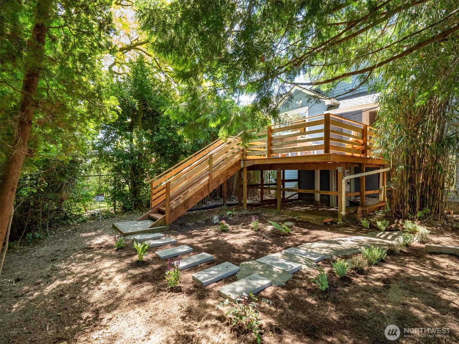 4828 38th Avenue NE
