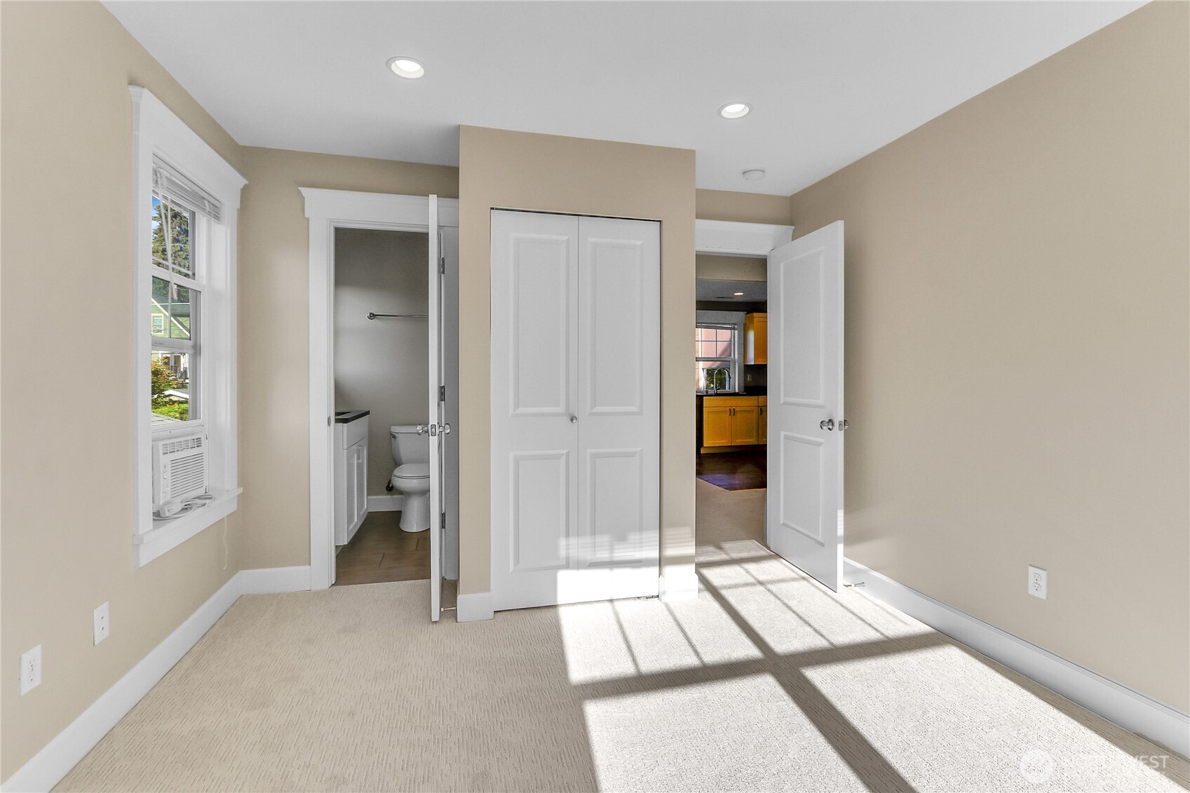 1906 5th Avenue W