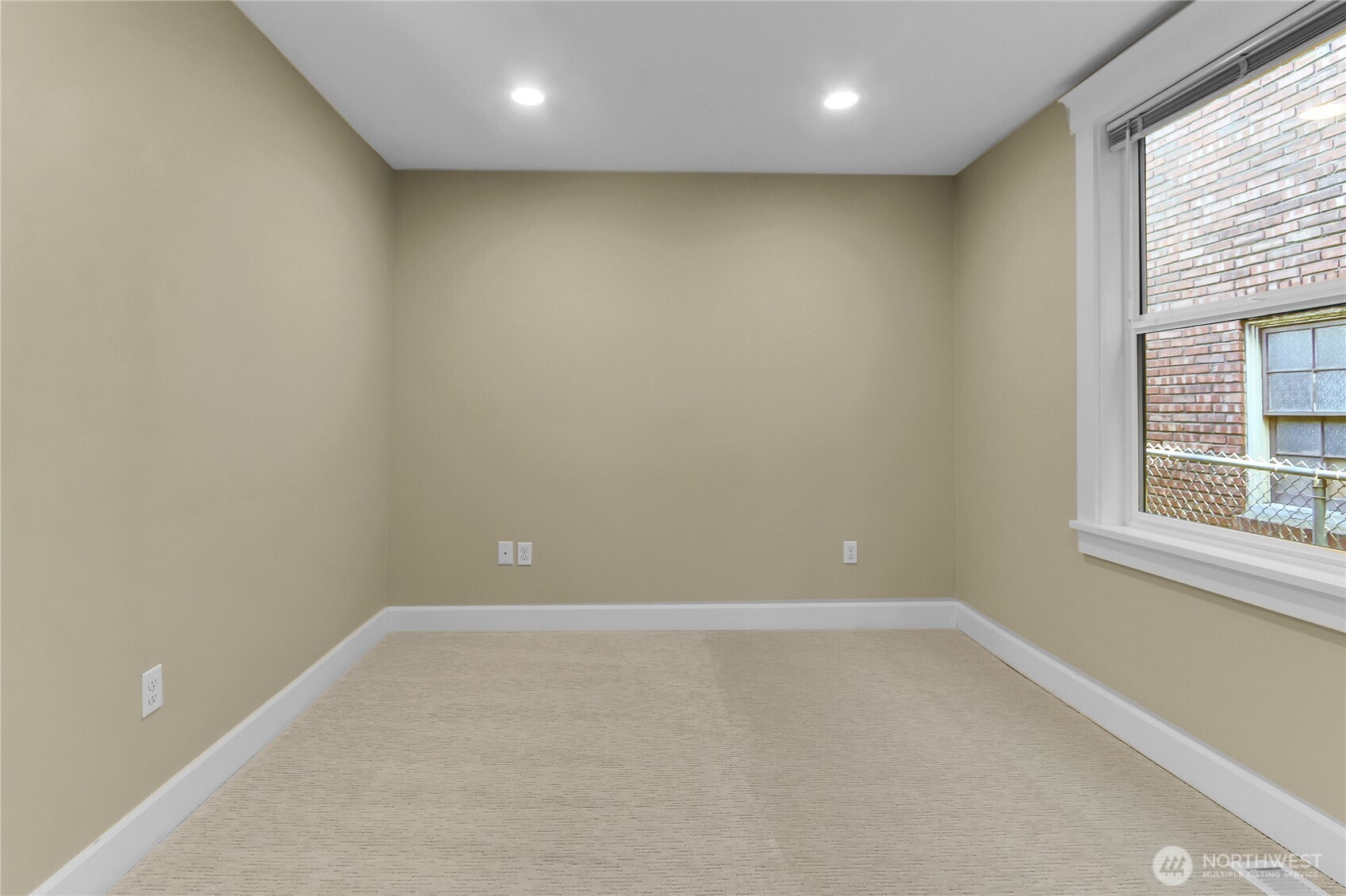 1906 5th Avenue W