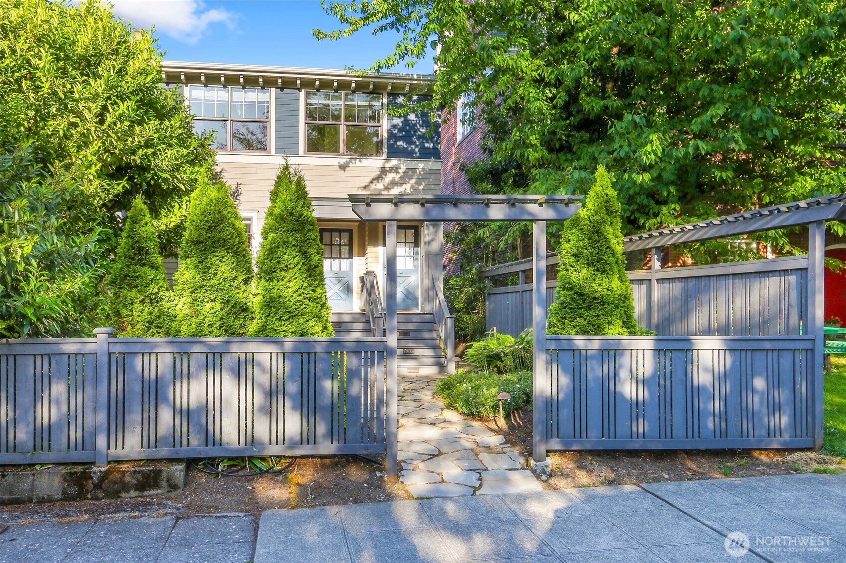 1906 5th Avenue W