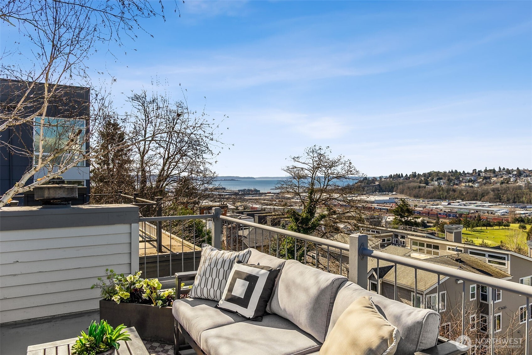 2605 13th Avenue W