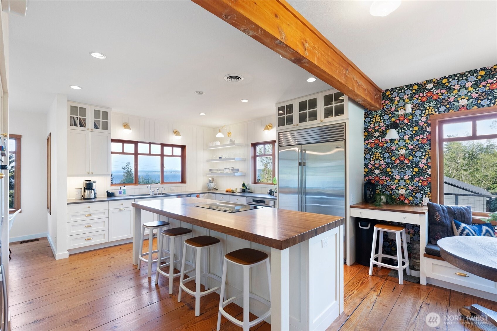 10301 NE Lafayette Avenue