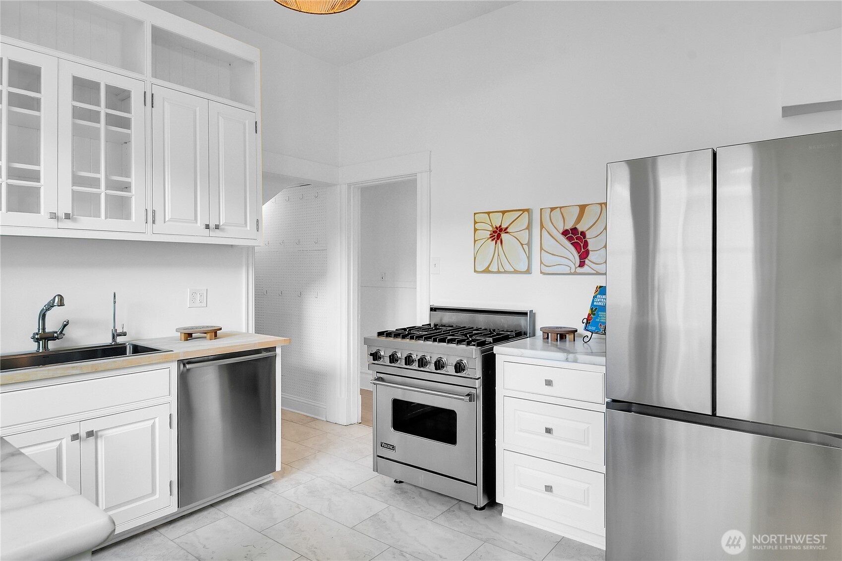 2008 Nob Hill Avenue N