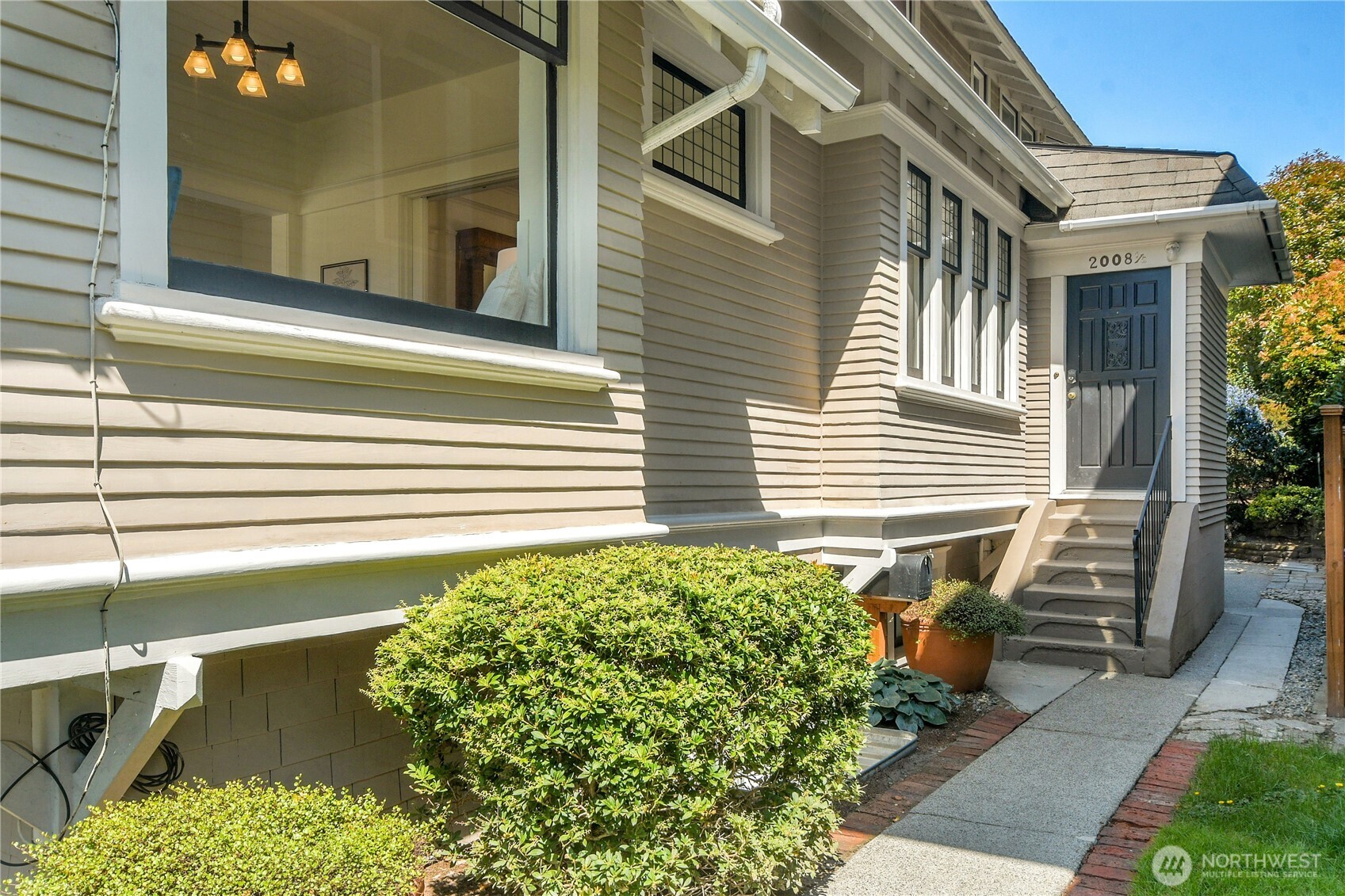 2008 Nob Hill Avenue N