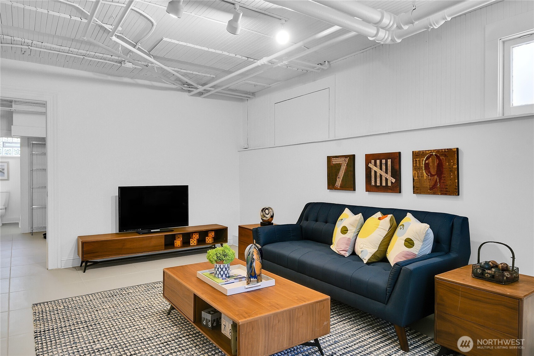 2008 Nob Hill Avenue N