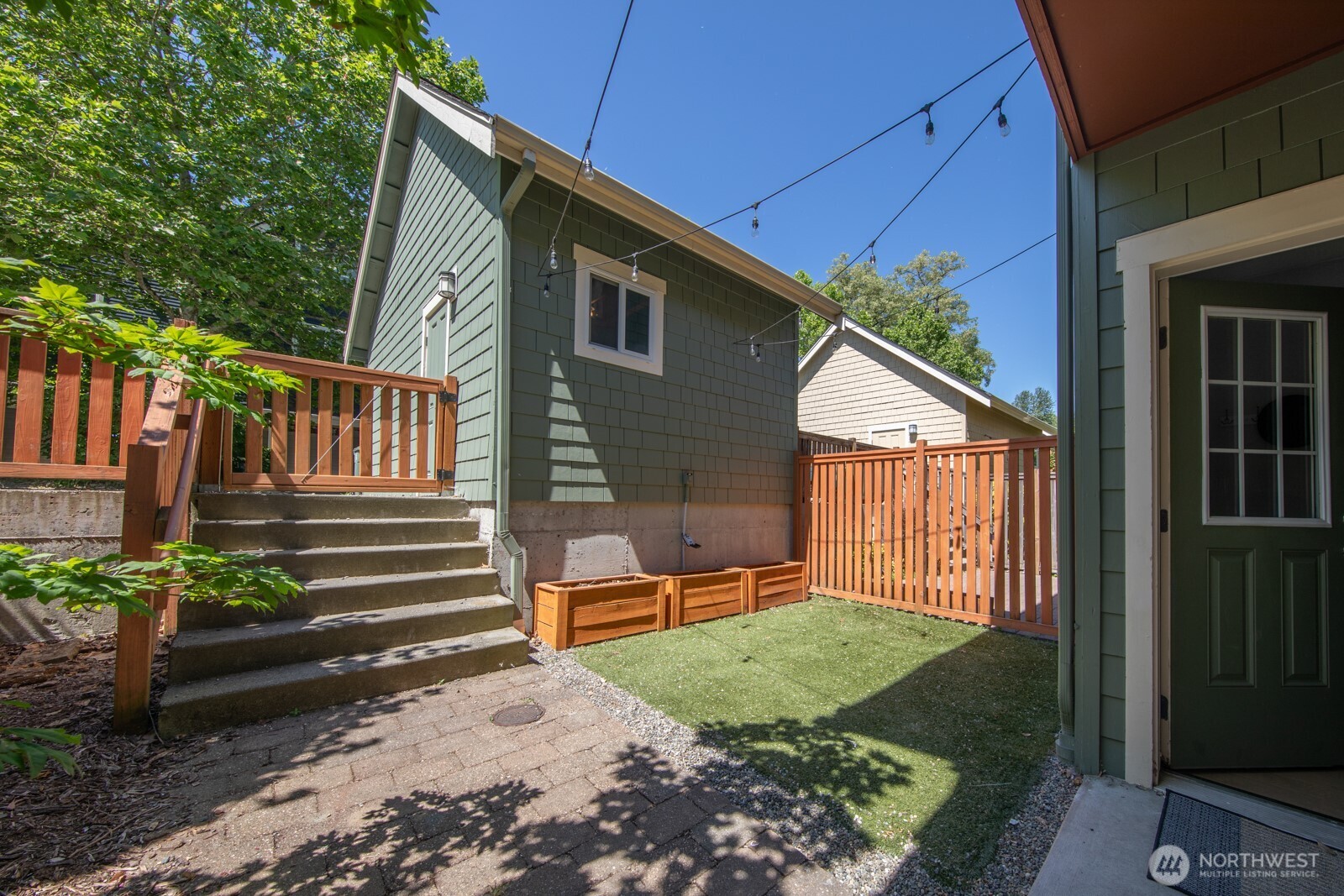 4121 Martin Luther King Jr Way S