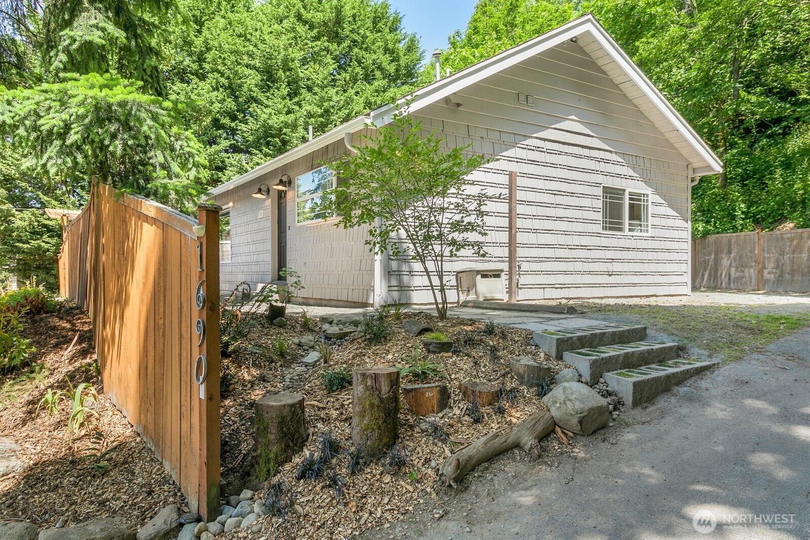 1690 S Kent Des Moines Rd