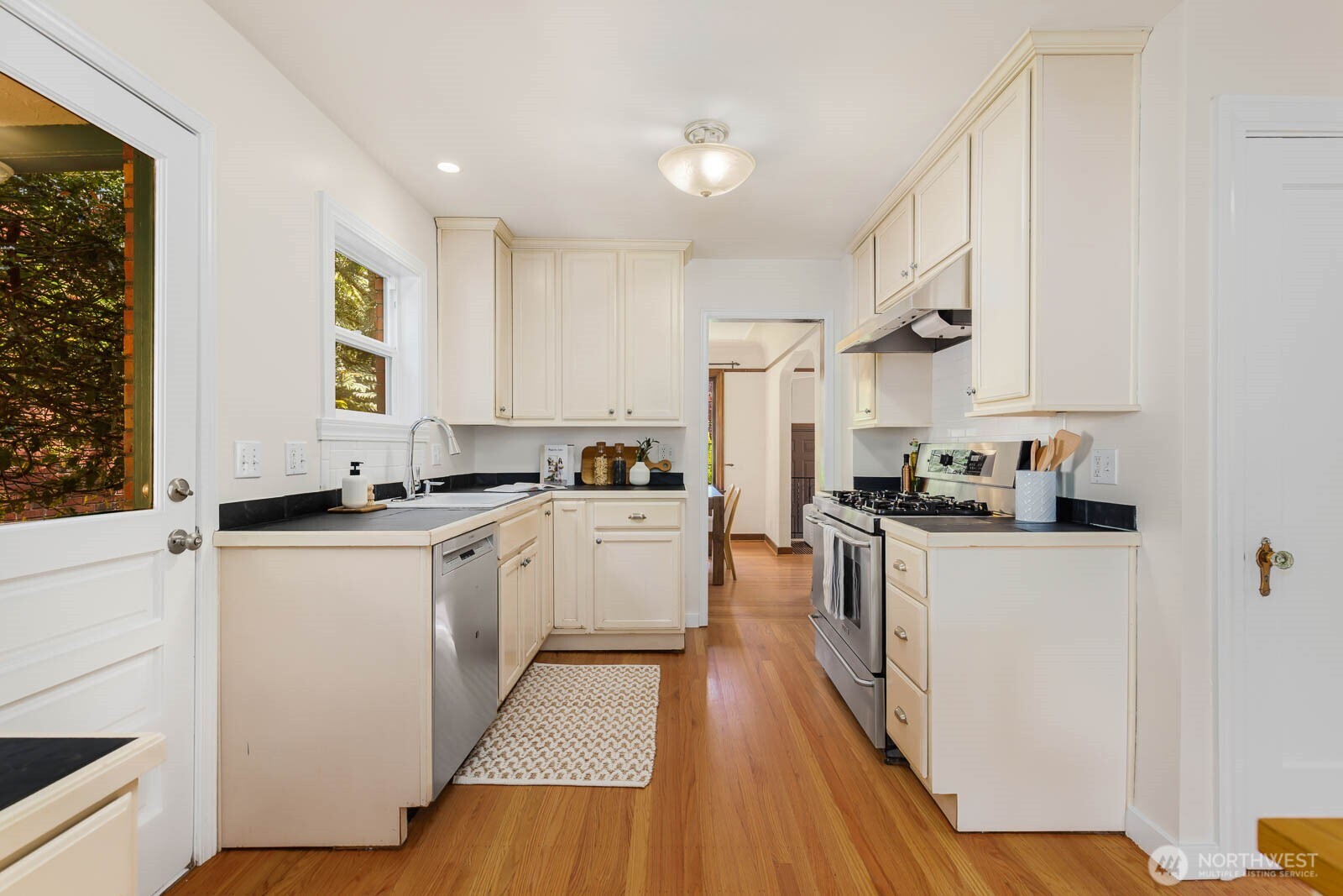 1214 NE 98th Street