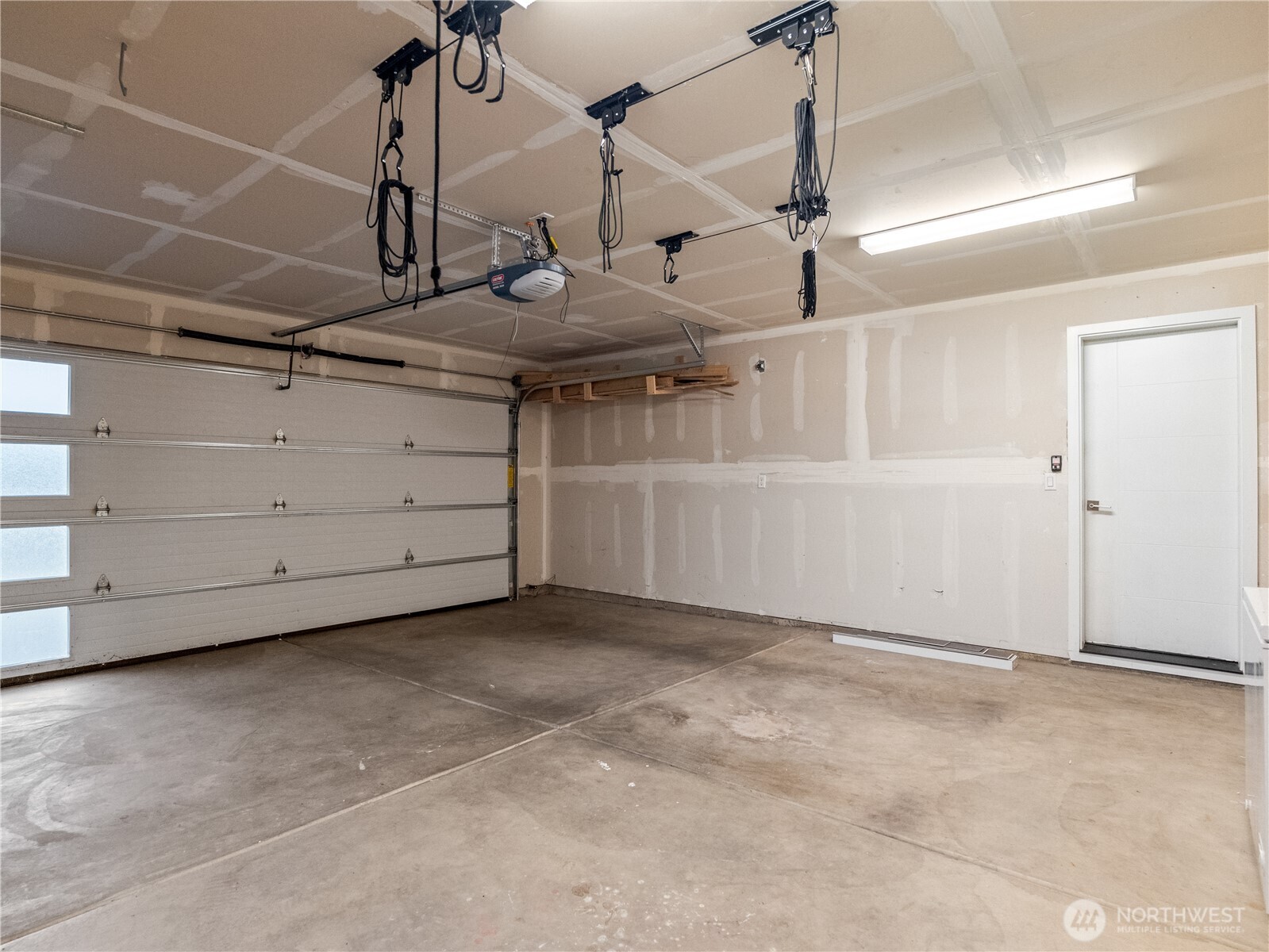 8269 S 118th Court