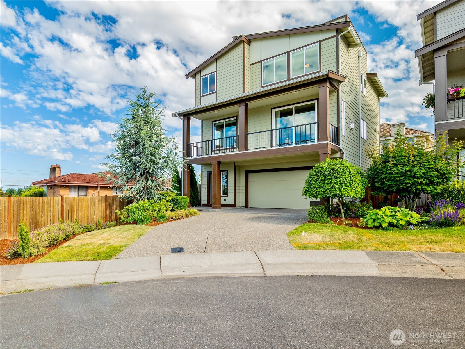 8269 S 118th Court
