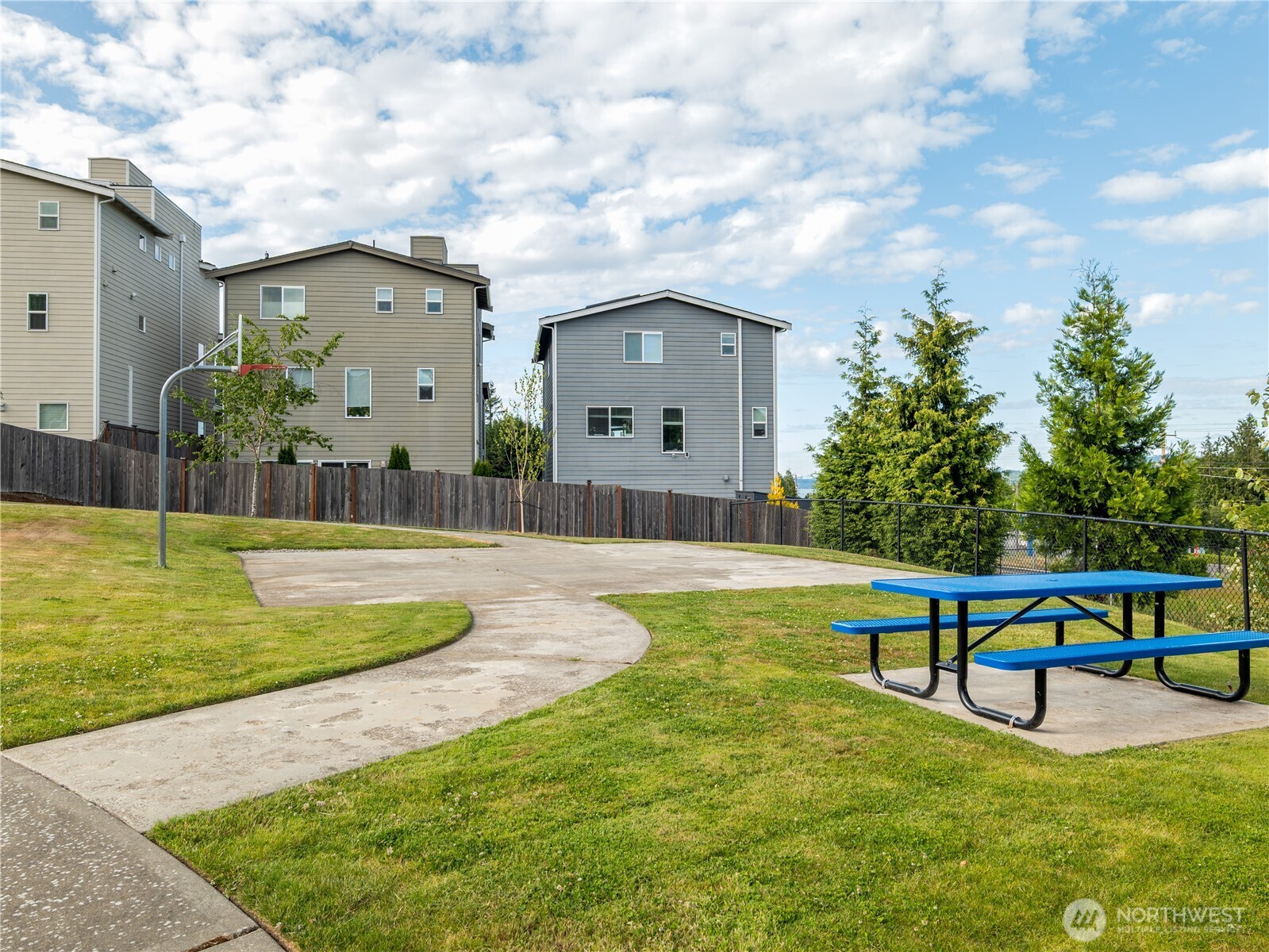 8269 S 118th Court