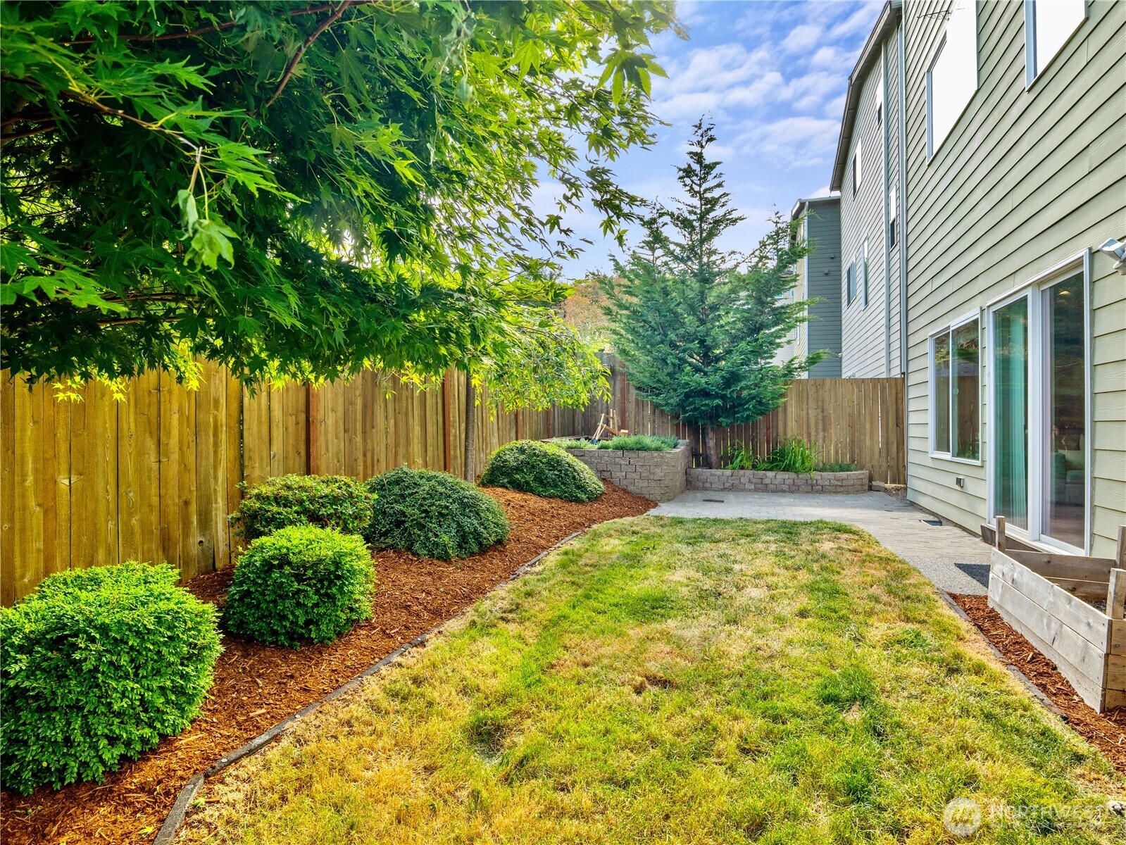 8269 S 118th Court