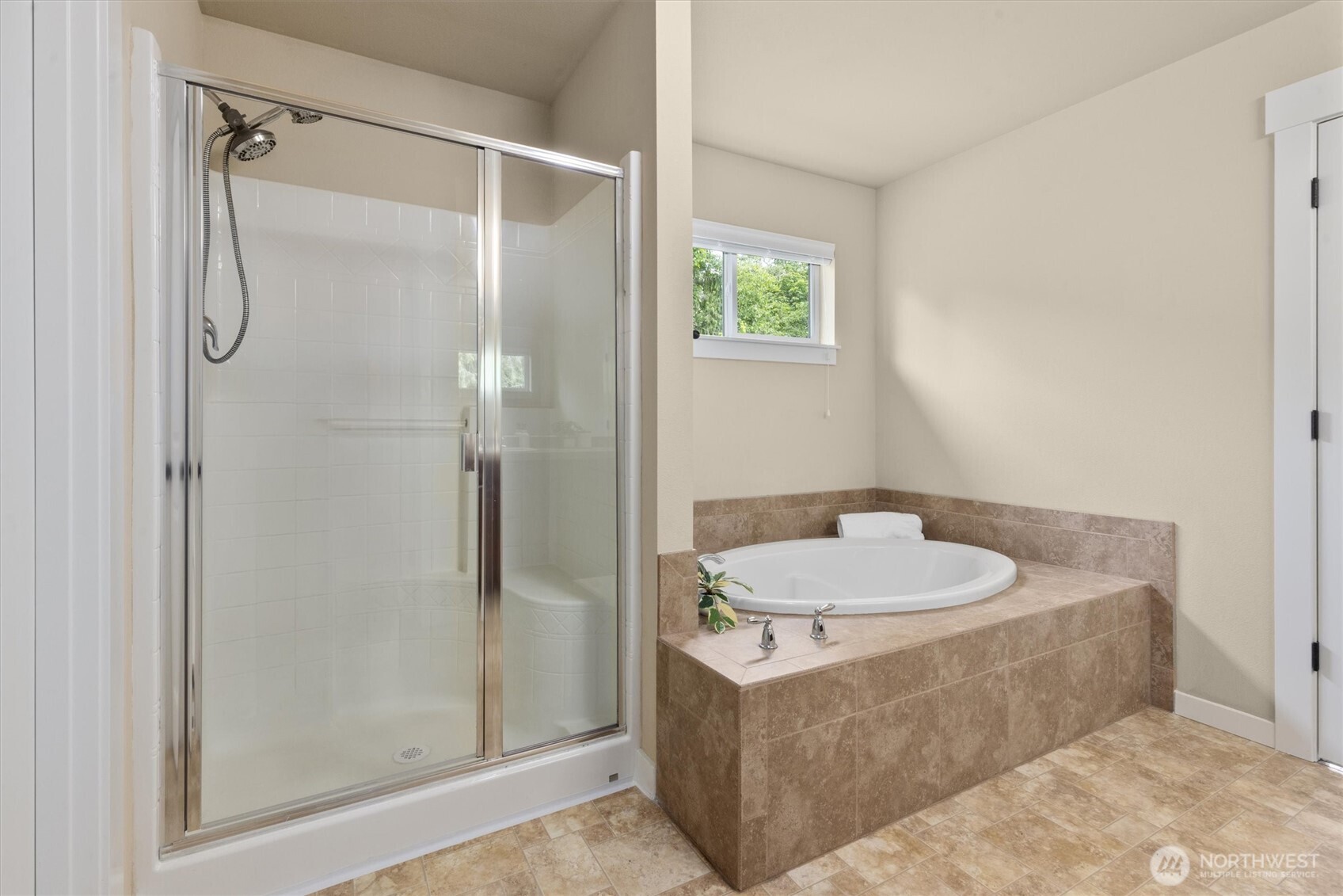4702 Mount Baker Loop