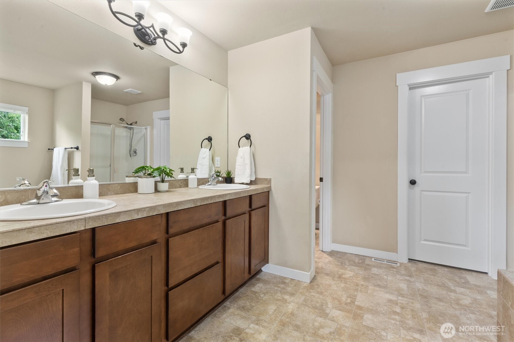 4702 Mount Baker Loop